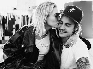 Justin Bieber with Hailey Baldwin (Twitter)
