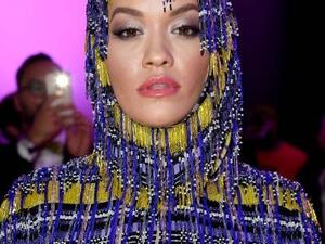 Rita Ora during Versace Spring/Summer '19 Show in Milan (Twitter)