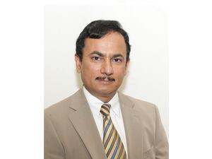 الدكتور عبد اللطيف الخال، نائب الرئيس الطبي، ورئيس قسم الأمراض المعدية بمؤسسة حمد الطبية