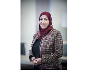 السيدة بدرية اللنجاوي المدير التنفيذي للتمريض في إدارة التمريض والقبالة في مؤسسة حمد الطبية