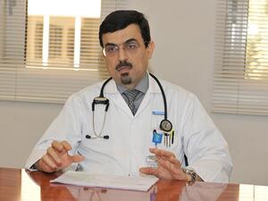 محمد أسامة الحمصي، استشاري أول الأورام السرطانية في المركز الوطني لعلاج وأبحاث السرطان