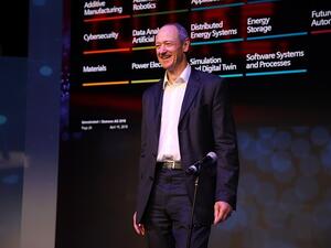 رولاند بوش، عضو مجلس الإدارة والرئيس التنفيذي للتكنولوجيا في شركة سيمنس أيه جي