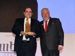 فازت دو على مدى السنوات الأربع الماضية بـ 39 جائزة من مهرجان دبي لينكس بما في ذلك 3 جوائز غراند بريكس و13 جائزة ذهبية و16 جائزة فضية و7 جوائز برونزية.