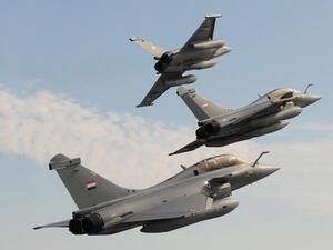 الجيش المصري ينفذ ضربات جوية قرب منطقة هجوم مسجد سيناء