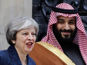 ولي العهد السعودي الأمير محمد بن سلمان مع رئيسة الوزراء البريطانية تيريزا ماي