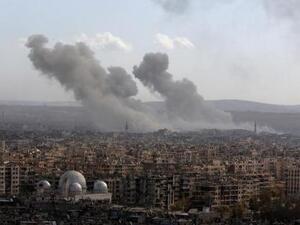 أعمدة دخان تتصاعد في حلب
