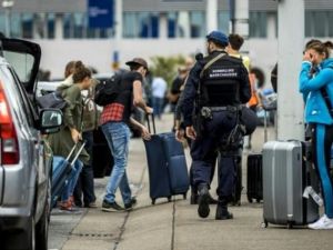 تشديد التدابير الامنية في مطار امستردام لمواجهة تهديد ارهابي
