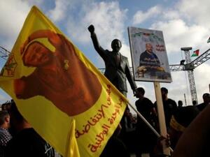 فلسطينيون يتظاهرون دعما للمعتقلين المضربين عن الطعام في رام الله

