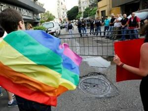 ناشطون لبنانيون يتظاهرون في بيروت

