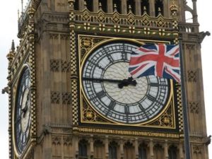 سياسيون فرنسيون يريدون شطب الانكليزية من لغات الاتحاد الاوروبي
