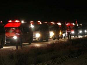 قافلة مسلحي تنظيم الدولة الاسلامية تمر في منطقة القلمون السورية بعيد مغادرتها الحدود اللبنانية السورية في الثامن والعشرين من آب/اغسطس متوجهة الى محافظة دير الزور شرق سوريا

