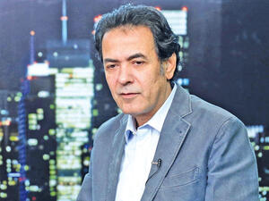 المذيع التلفزيوني المشهور خيري رمضان