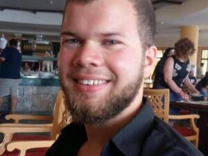 محمود عبدالعزيز
