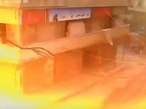 فيديو يظهر لحظة قصف الطيران السوري لمستشفى بحلب