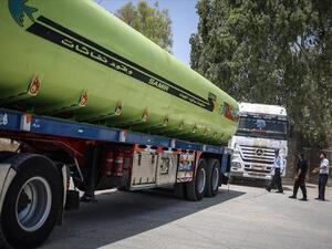إسرائيل تستأنف إدخال الوقود الممول من قطر الى غزة