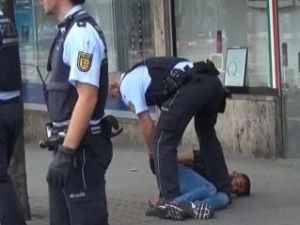 القبض على لاجئ سوري قتل امرأة بمنجل في ألمانيا