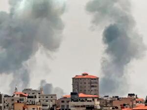 غارات مكثفة على غزة بعد اصابة 6 اسرائيليين بصواريخ من القطاع