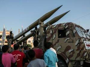 استعراض صاروخي لكتائب القسام الجناح المسلح لحركة حماس في غزة
