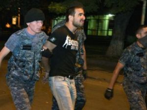 الشرطة تعتقل احد انصار المعارضة في يريفان مساء الجمعة
