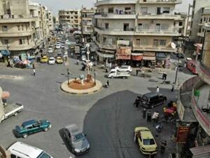 مدينة إدلب الخاضعة لسيطرة فصائل جهادية ومقاتلة بشمال سوريا

