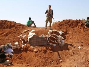 مقاتلو المعارضة السورية في كفرزيتا يستعدون لهجوم يحتمل ان يشنه النظام على محافظة ادلب
