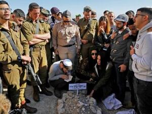 مراسم دفن جندي إسرائيلي قتل في إطلاق نار في الضفة الغربية
