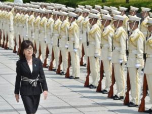 وزيرة الدفاع اليابانية المعينة حديثا تومومي انادا
