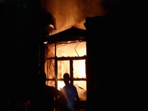 حريق هائل في مسجد “الجزار” في مدينة عكا
