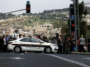 الشرطة الاسرائيلية تضرب طوقا امنيا في موقع عملية طعن في القدس

