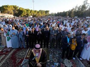 “حرمة الدم” محور خطبة العيد في الأردن
