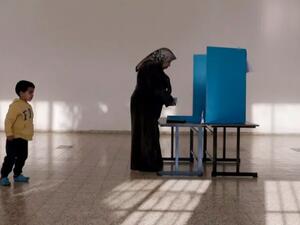 سيدة عربية تدلي بصوتها في الانتخابات الاسرائيلية