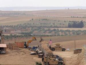 قوات أمريكية في قاعدة في منبج بسوريا
