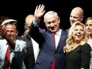 نتانياهو يتهم اليسار والصحافة بمحاولة "الاطاحة به عبر انقلاب"