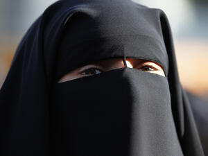 نواب مصريون يقترحون حظر النقاب