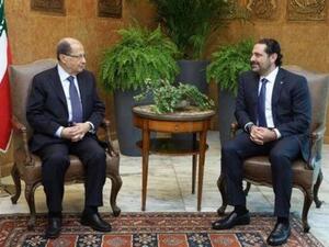 رئيس الوزراء اللبناني المكلف سعد الحريري (إلى اليمين) والرئيس اللبناني ميشال عون بالقصر الرئاسي في بعبدا

