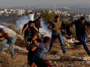 إصابة ثلاثة صحفيين وفلسطينيين بنيران الجيش الاسرائيلي
