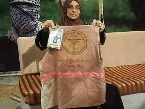 حلت والدة الشهيدة رزان النجار اليوم الجمعة مكان ابنتها الشهيدة