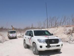 مركبتان تابعتان للهلال الأحمر السوري
