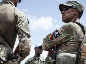 عضو في وحدة حماية رئيس جمهورية افريقيا الوسطى فوستان تواديرا المكونة من شركة أمنية خاصة من "سيوا سيكيورتي" في بيرينغو

عضو في وحدة حماية رئيس جمهورية افريقيا الوسطى فوستان تواديرا المكونة من شركة أمنية خاصة من "سيوا سيكيورتي" في بيرينغو

