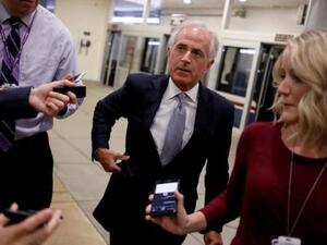 السناتور بوب كوركر 
