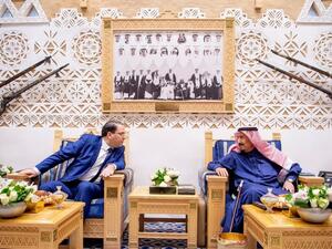 العاهل السعودي الملك سلمان ورئيس الوزراء التونسي يوسف الشاهد في الرياض
