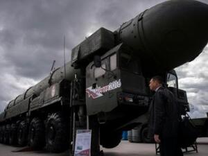 صاروخ توبول روسي في المعرض الدائم للصناعات الحربية في كوبينكا قرب موسكو
