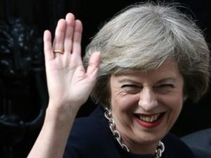 رئيسة وزراء بريطانيا تيريزا ماي

