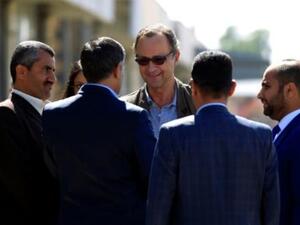 الجنرال الهولندي المتقاعد باتريك كمارت الذي سيرأس بعثة الأمم المتحدة المقترحة لليمن لدى وصوله إلى صنعاء

