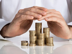 المشهد الاقتصادي الذي تجاوز حدود القلق إلى حدود اليقين بأن العالم مقبل على ركود اقتصادي عنيف