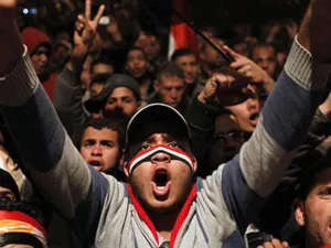 ثورة الشباب المصري أطاحت برموز الفساد
