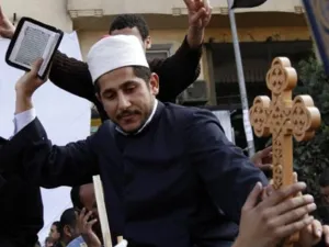 جمعة التطهير تشهد مشاركة مسيحية وإسلامية
