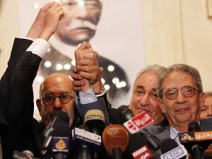 زعماء المعارضة المصرية يعلنون رفضهم اعلان مرسي الدستوري/أ.ف.ب