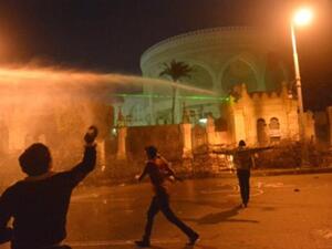 الشرطة تستخدم المياه في تفريق متظاهرين/القاهرة/أ.ف.ب