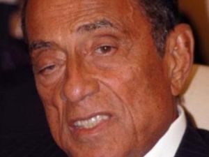 محكمة اسبانية وافقت على تسليم حسين سالم ونجله خالد الى مصر.